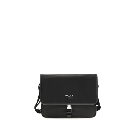 Prada Schultertasche aus recyceltem Polyamid in Schwarz